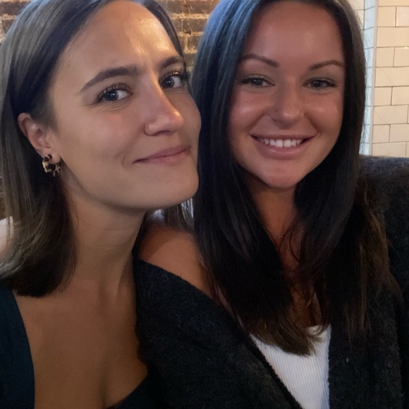 Meet your Posher, Amanda - Picture 3 of 4